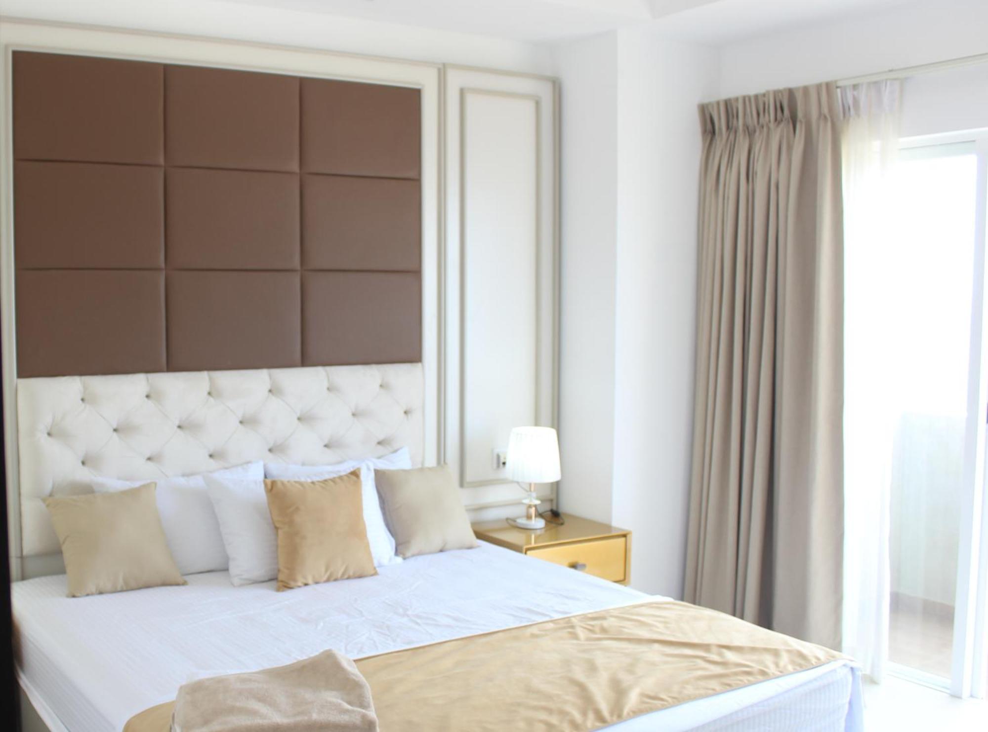 Ocean Breeze Sea View Luxury Apartments Negombo Exterior photo